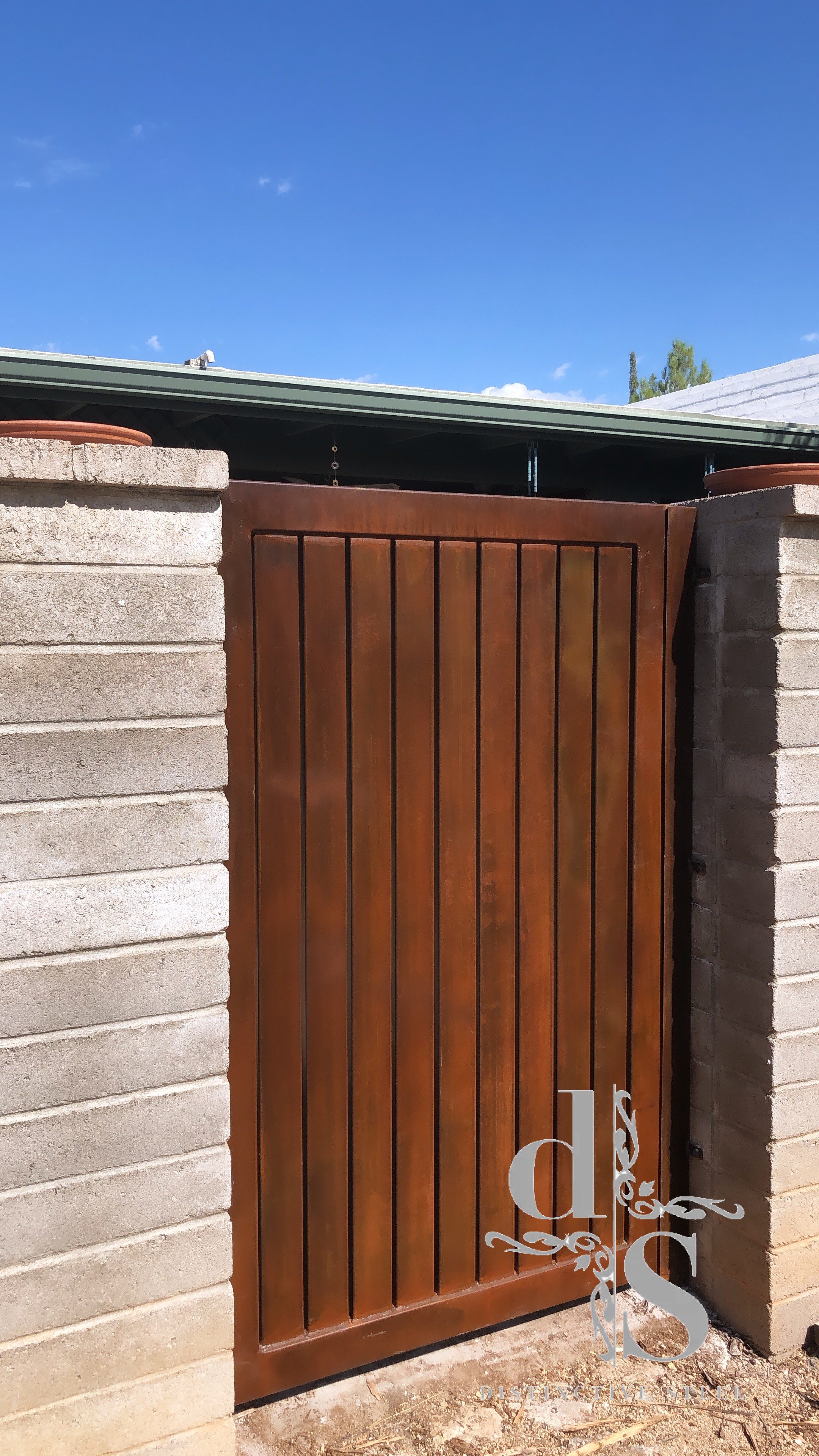 3E2269CD-DEB1-405B-8EDB-24604E863A8D