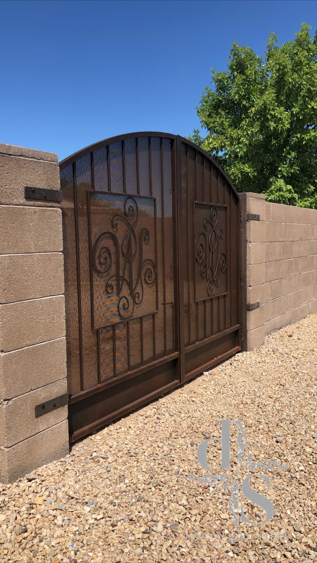 E5FDB6C0-DB34-4C7C-B75F-55723CFFD684