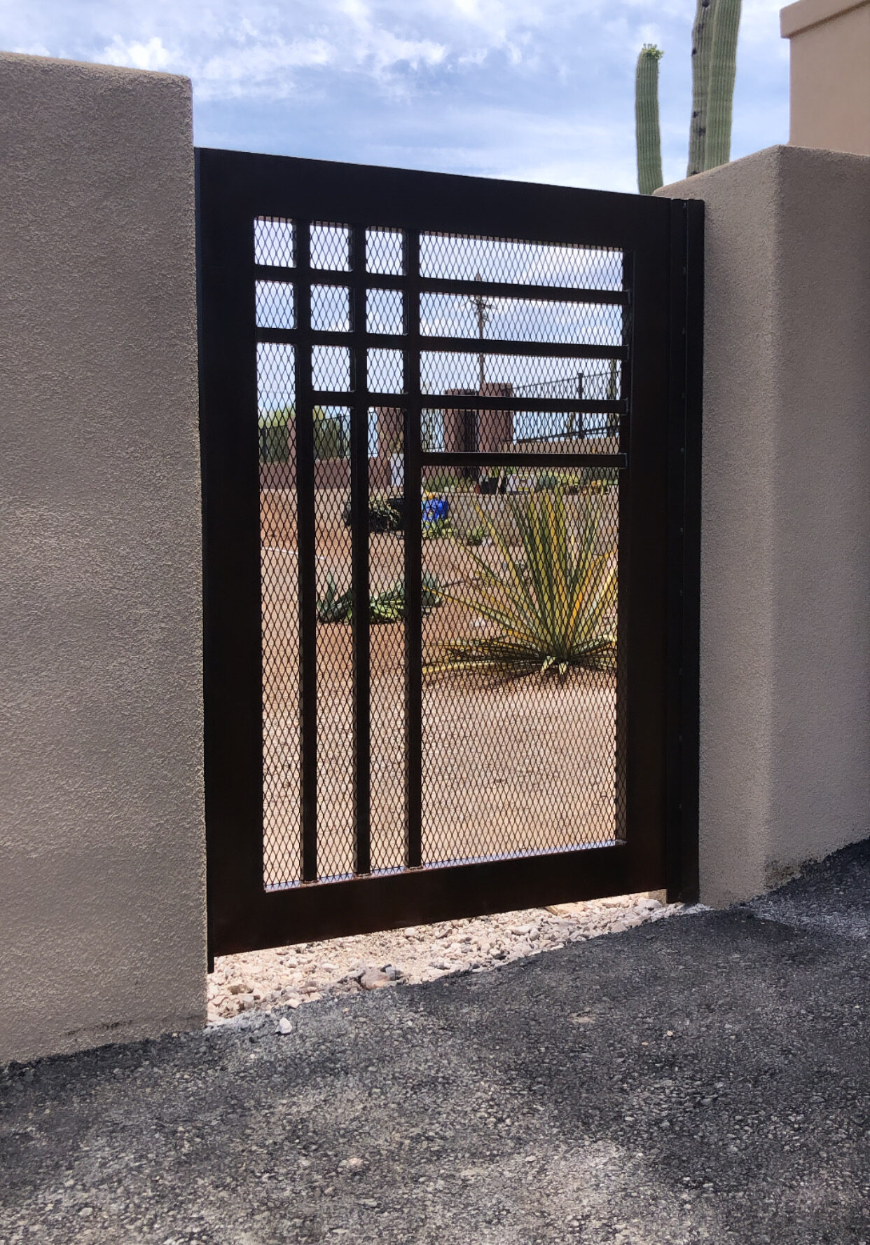 3A0BC142-EC70-4E74-8EC3-5F17FF5732FA