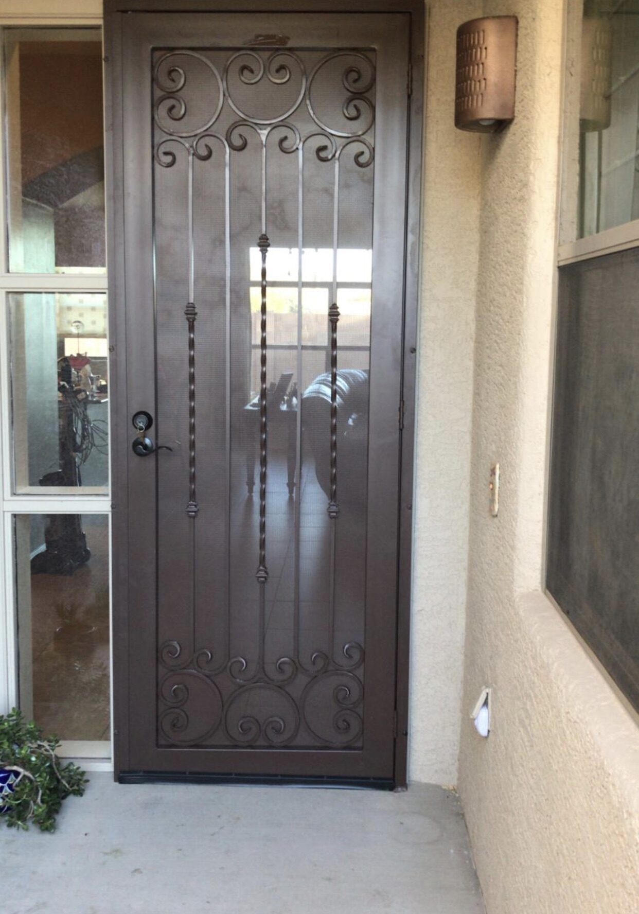 8DEF5221-23DA-408A-A180-FE6847DF03A5