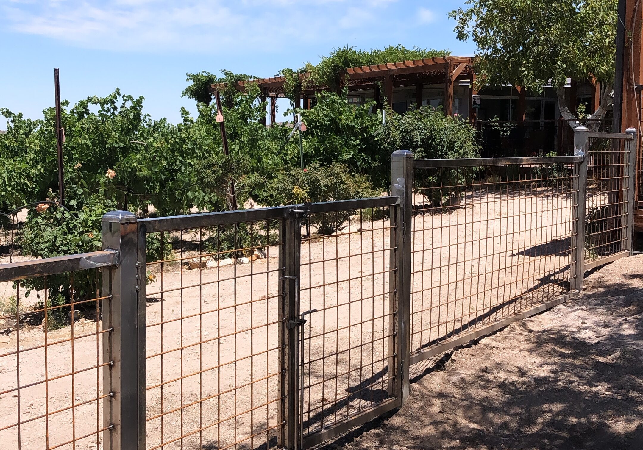 D0A1A0C7-74D6-46A0-B772-1FDE761FF535